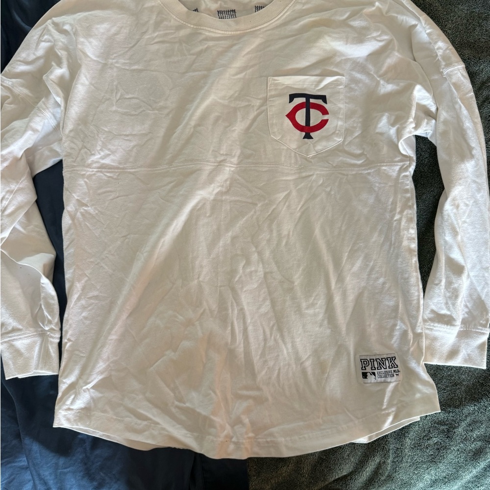 PINK Victoria's Secret White Long Sleeve Tee with Logo